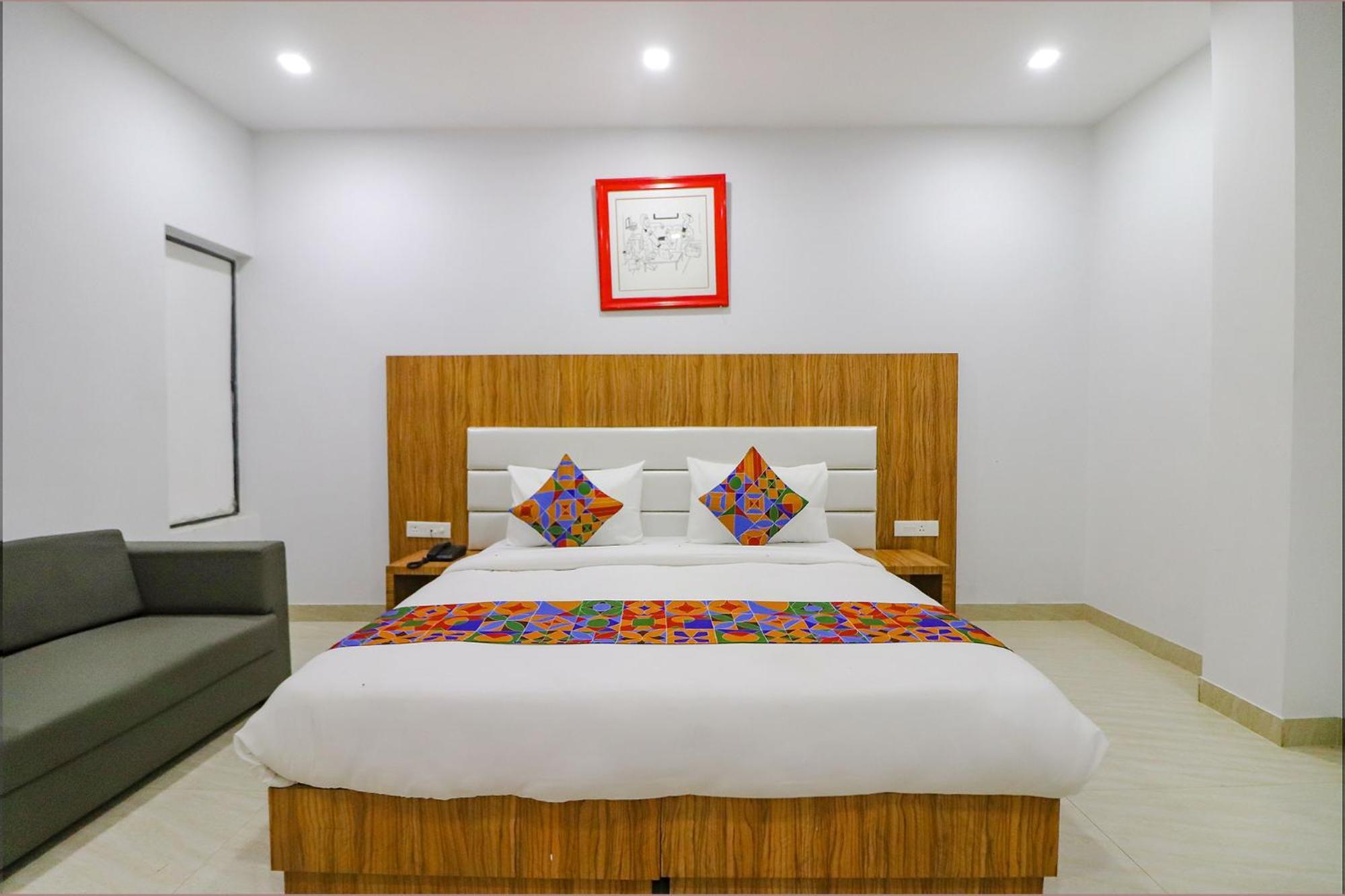 Fabhotel Premium Kashi Варанаси Екстериор снимка
