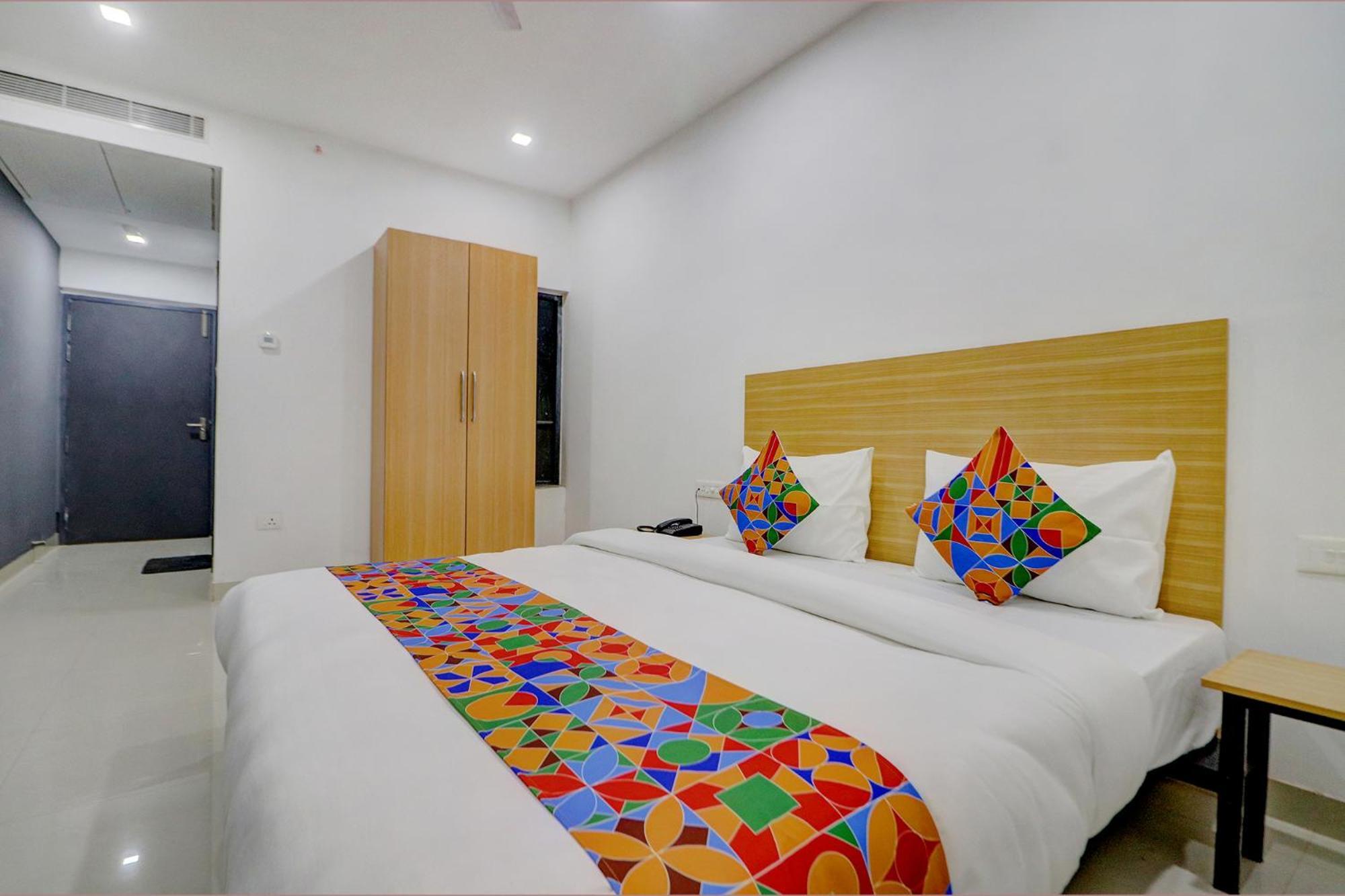 Fabhotel Premium Kashi Варанаси Екстериор снимка