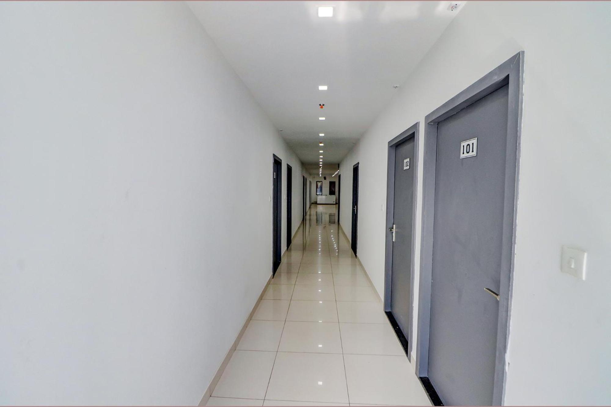 Fabhotel Premium Kashi Варанаси Екстериор снимка