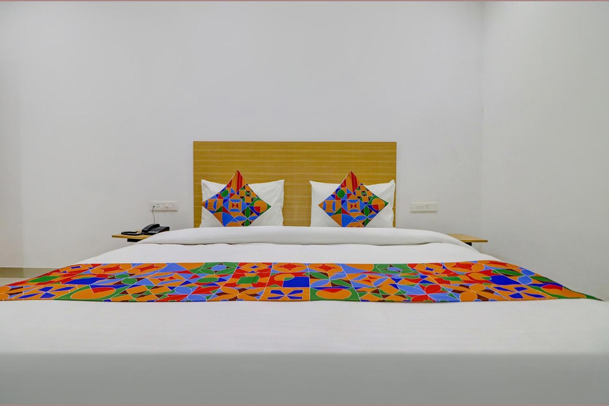 Fabhotel Premium Kashi Варанаси Екстериор снимка